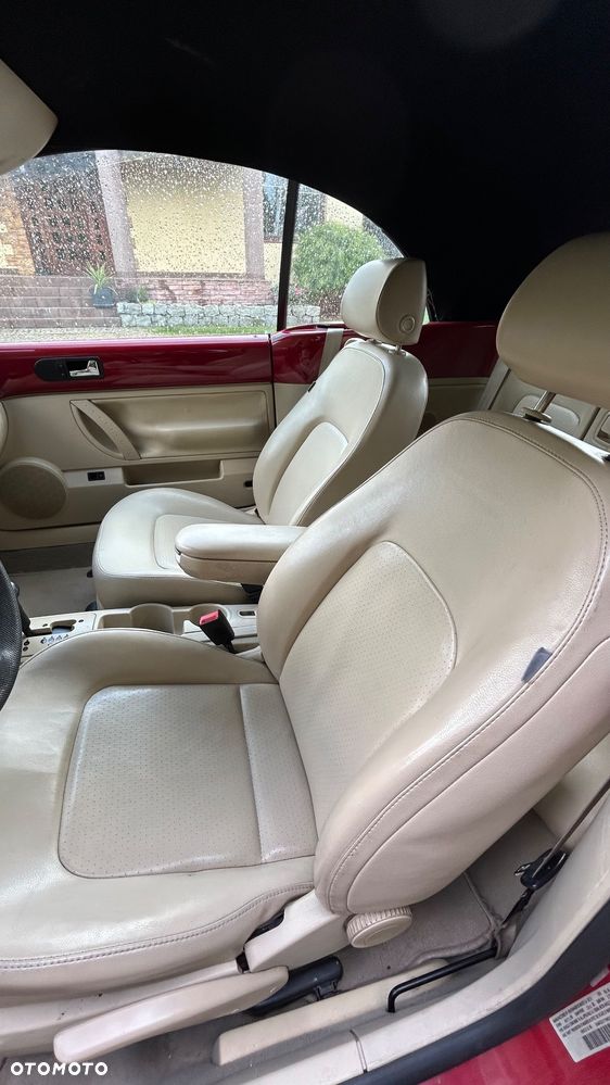 Volkswagen New Beetle - 4