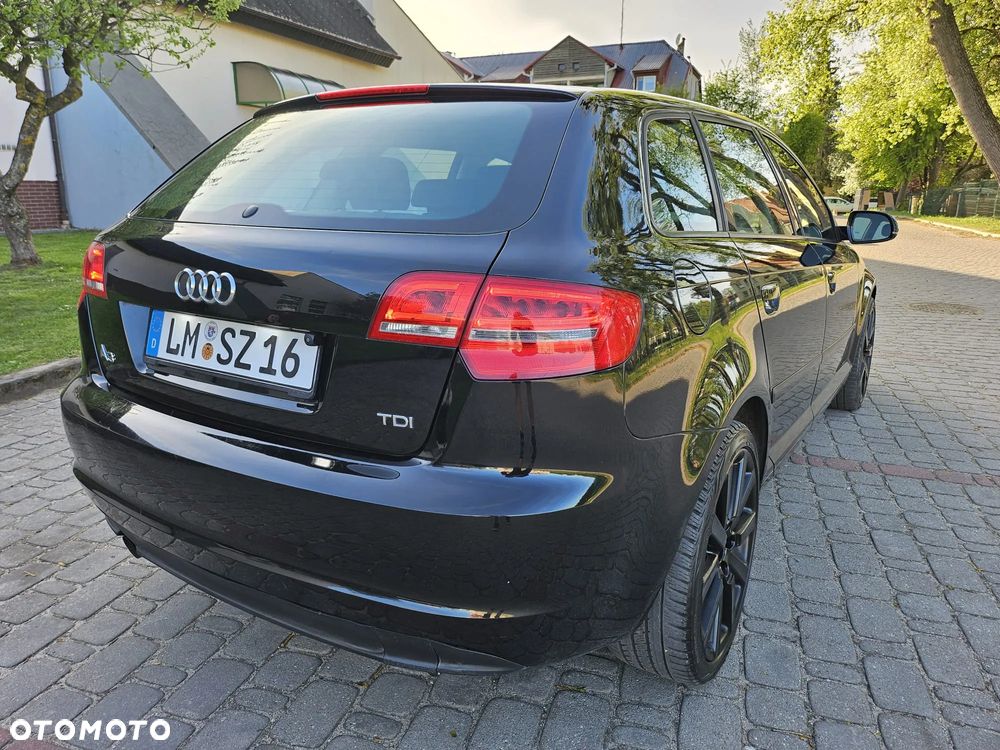 Audi A3 Sportback - 12
