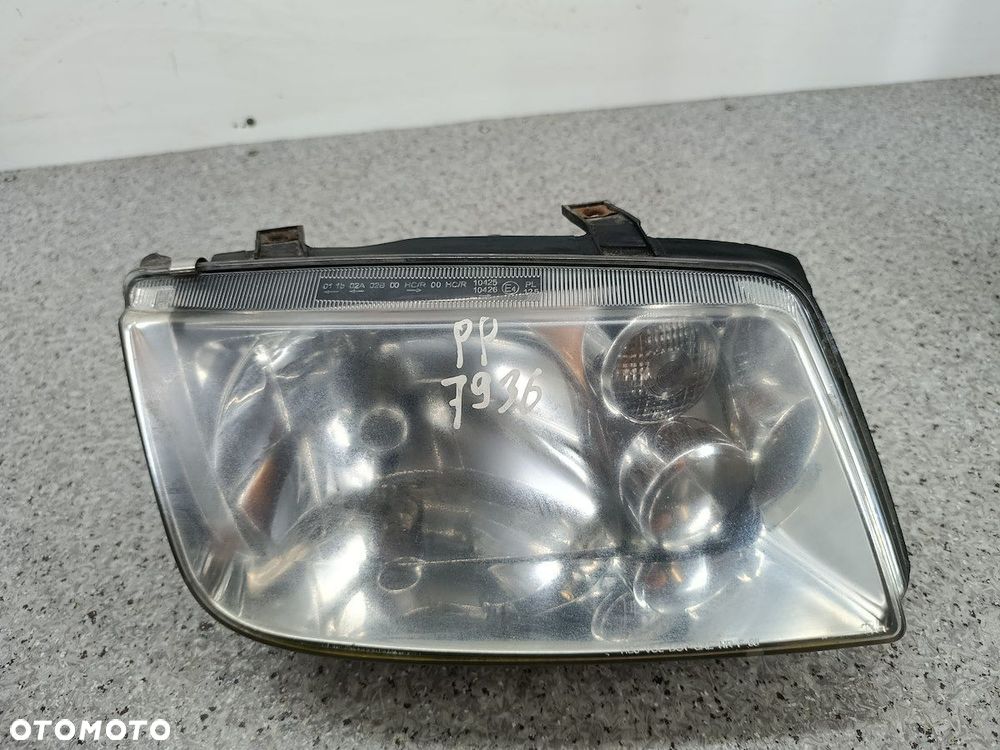 LAMPA PRZÓD PRAWA VW BORA - 1