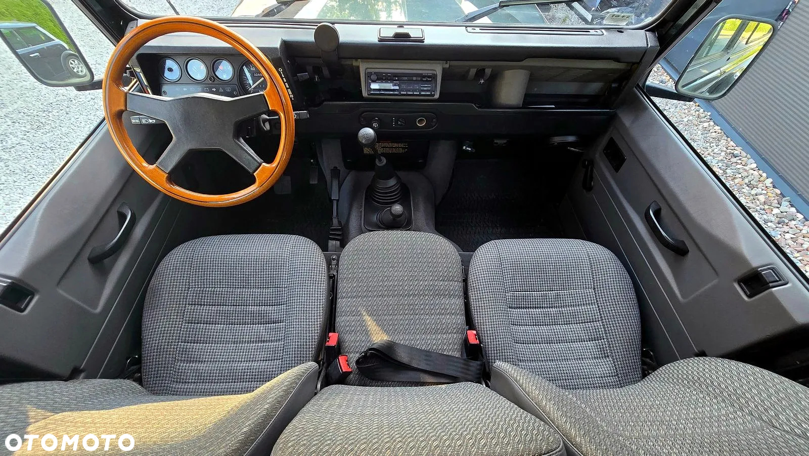 Land Rover Defender 90 2.5 TDI - 15