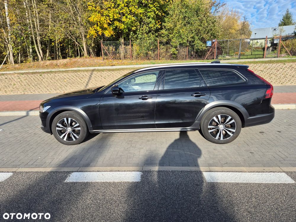Volvo V90 Cross Country - 2
