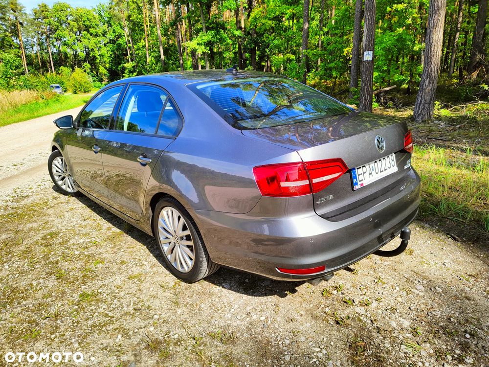 Volkswagen Jetta 2.0 TDI DPF BMT Trendline - 2
