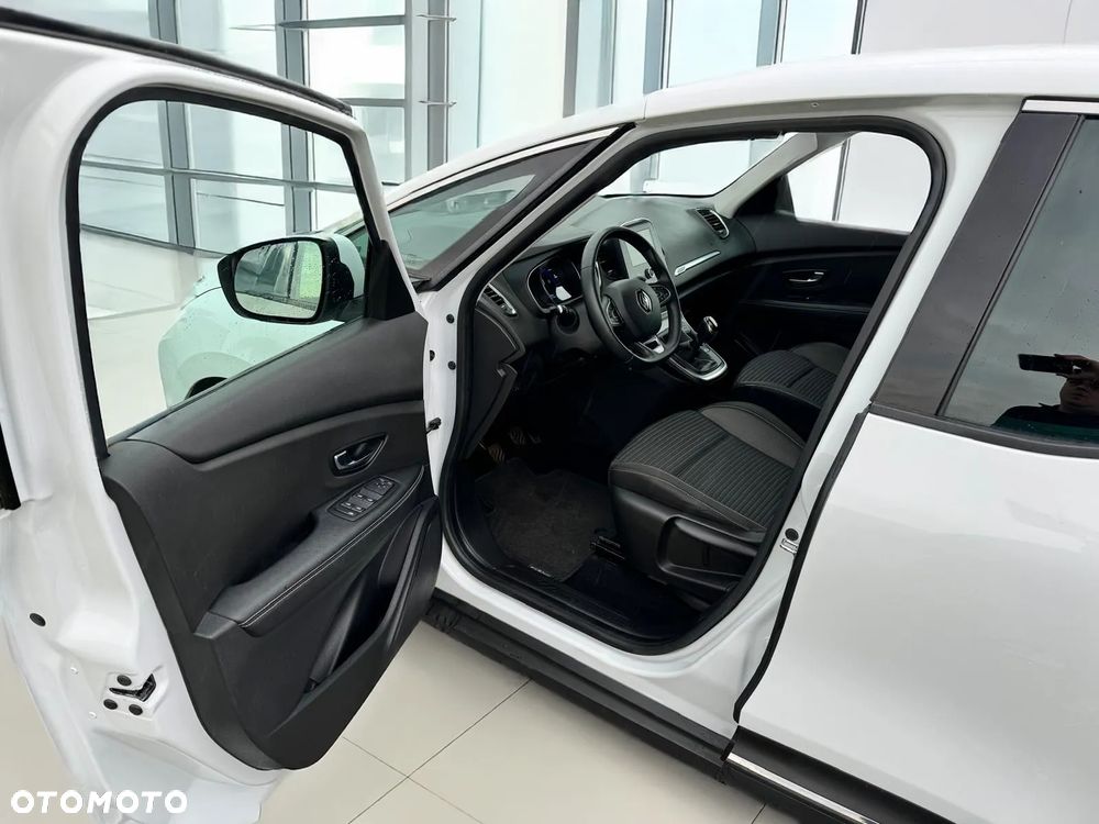 Renault Scenic - 9
