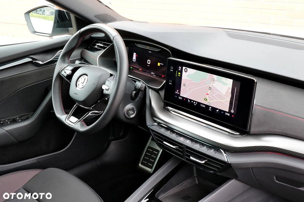 Skoda Octavia 2.0 TDI DSG RS - 26