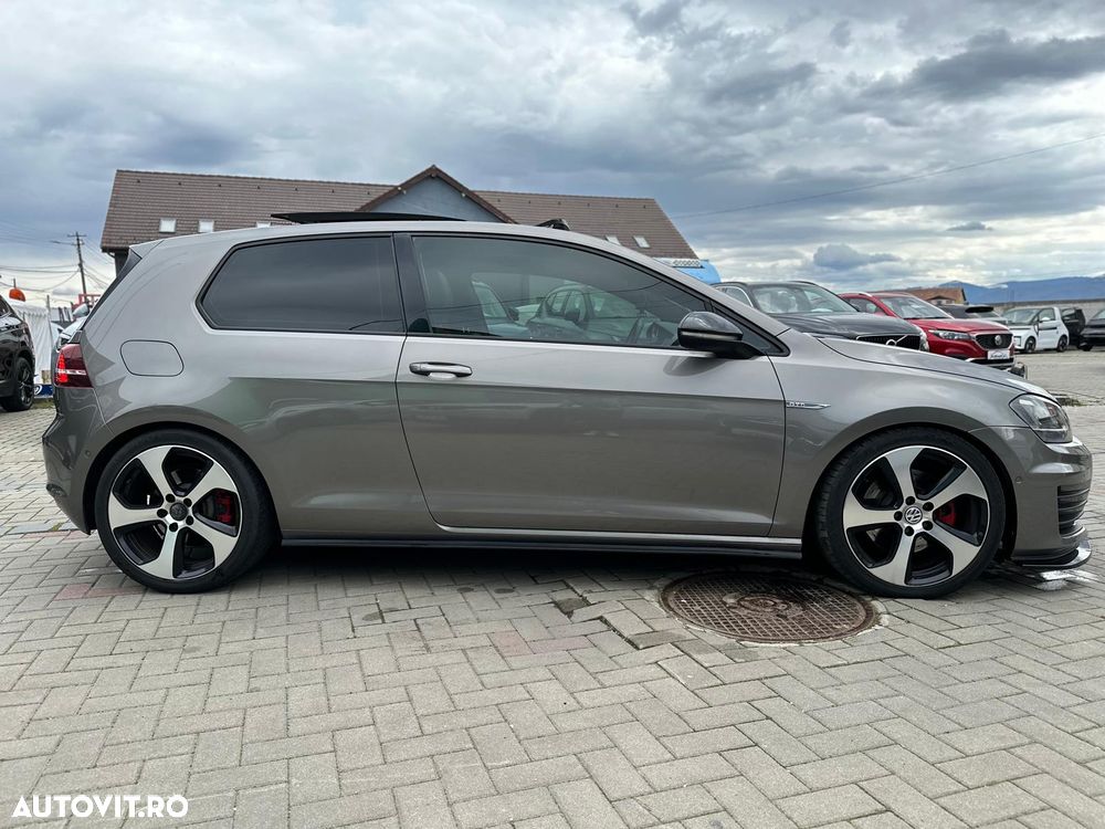 Volkswagen Golf GTD BlueMotion Technology - 13