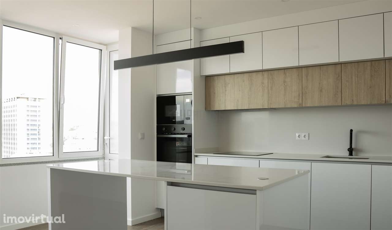 Apartamento T4 Duplex Totalmente Remodelado no Coração de Viseu - Grande imagem: 2/10