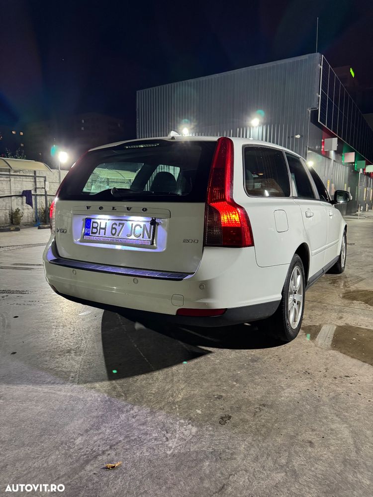 Volvo V50 D3 Business Pro Edition - 1