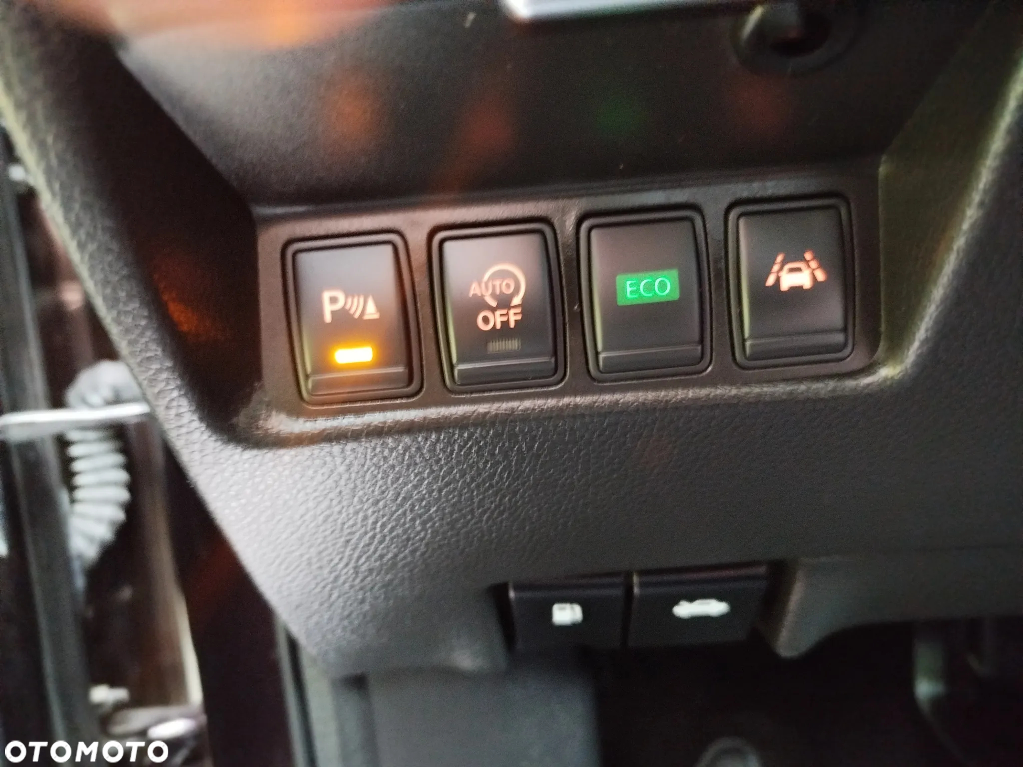 Nissan Qashqai 1.6 dCi Xtronic TEKNA - 37