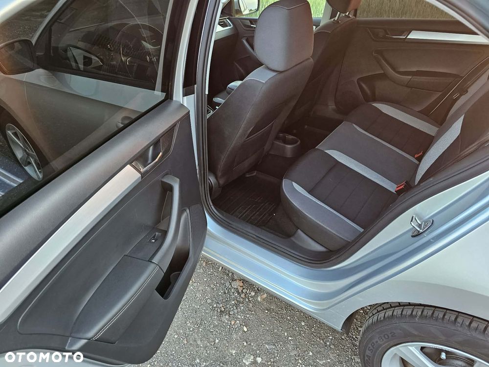 Skoda RAPID 1.0 TSI Ambition - 13