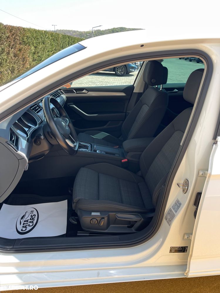 Volkswagen Passat - 28