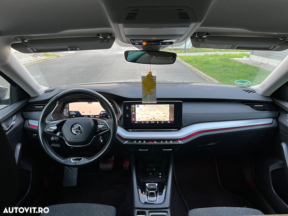 Skoda Octavia Combi 2.0 TDI DSG Clever - 10