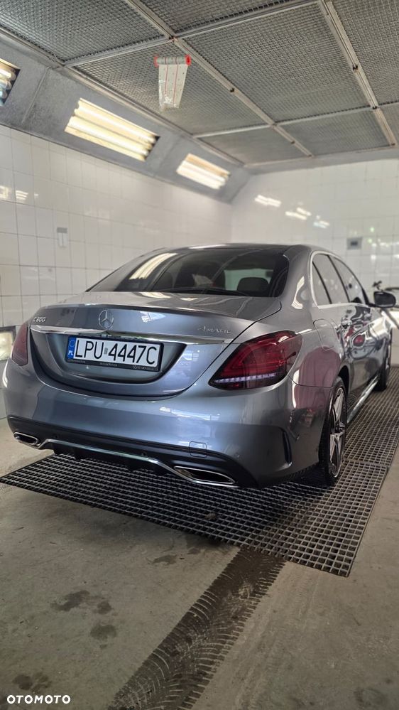 Mercedes-Benz Klasa C 300 4Matic 9G-TRONIC AMG Line - 11