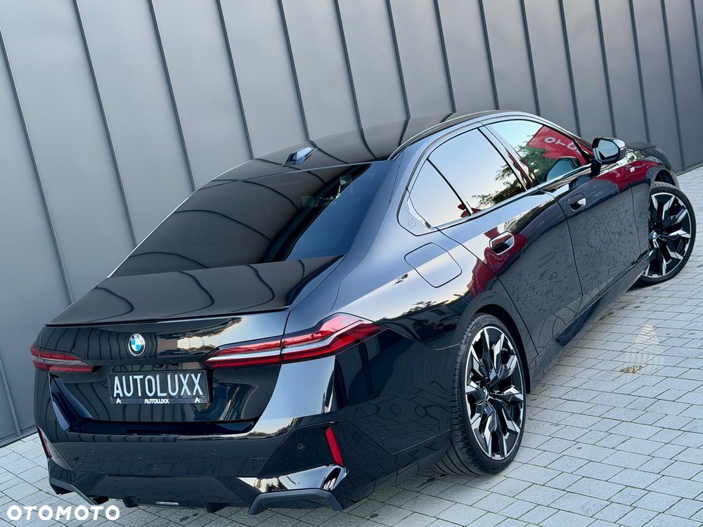 BMW Seria 5 520d xDrive mHEV M Sport - 31