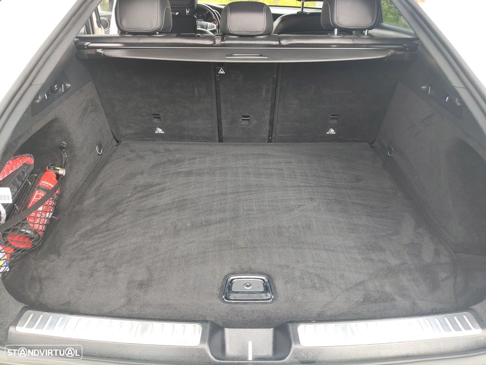 Mercedes-Benz GLC 250 d 4Matic 9G-TRONIC AMG Line - 32
