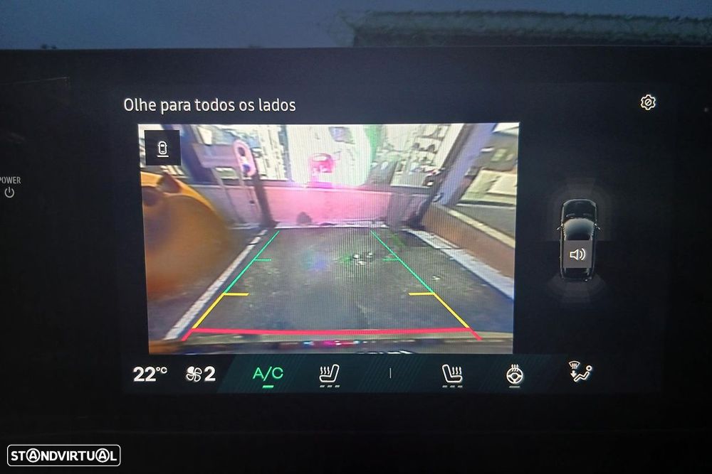 Renault 4 E-Tech 52 kWh Iconic Autonomia Conforto - 9