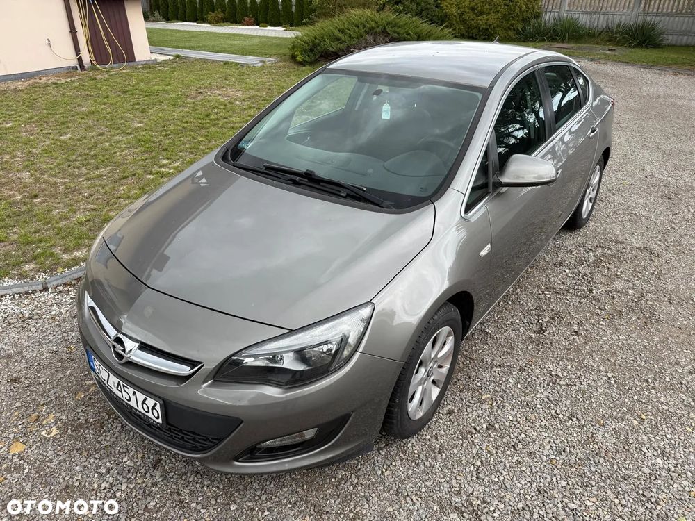 Opel Astra IV 1.4 T Active EU6 - 3