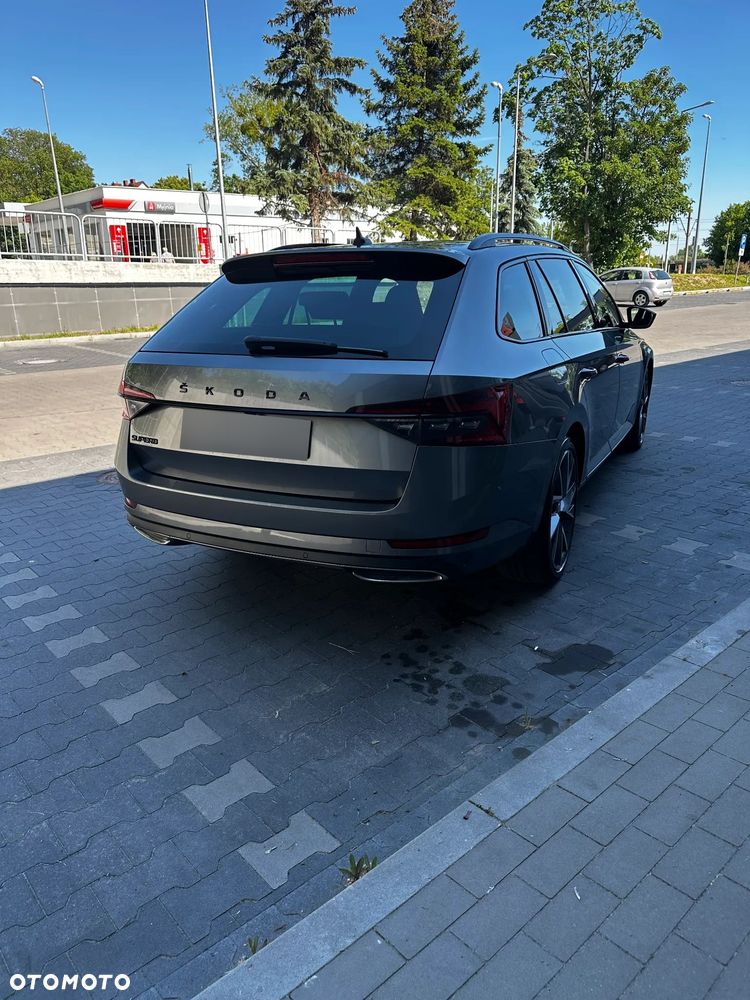 Skoda Superb 2.0 TDI SCR Sportline DSG - 9