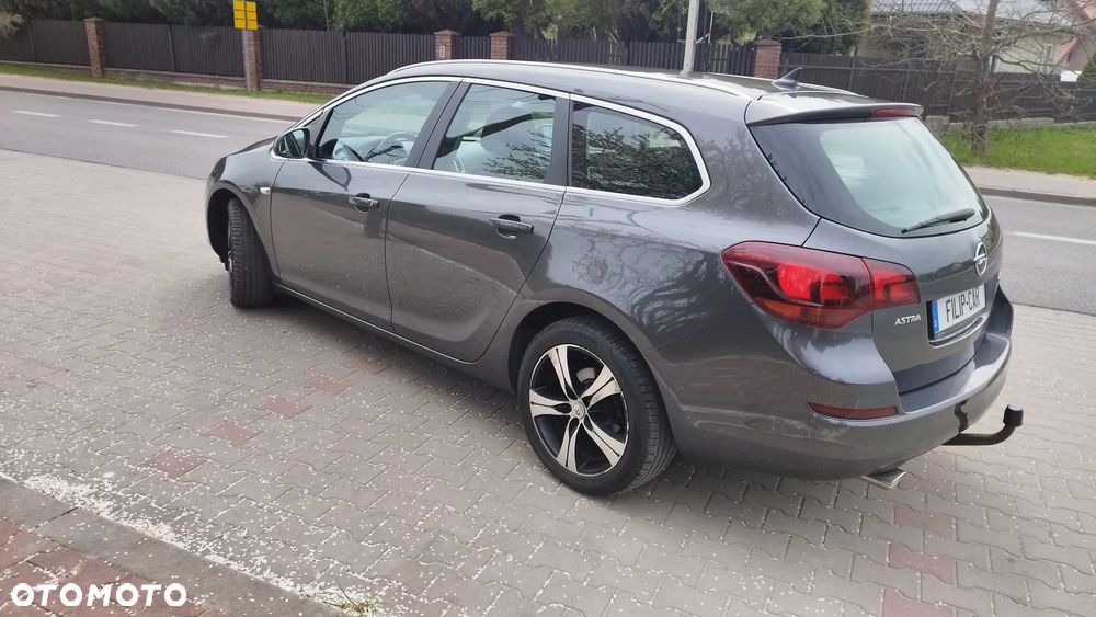 Opel Astra 1.4 Turbo Cosmo - 24