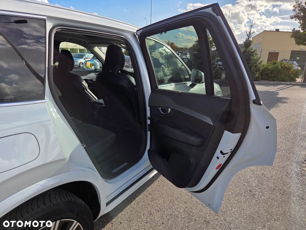 Volvo XC 90 B5 D AWD Plus Bright - 27