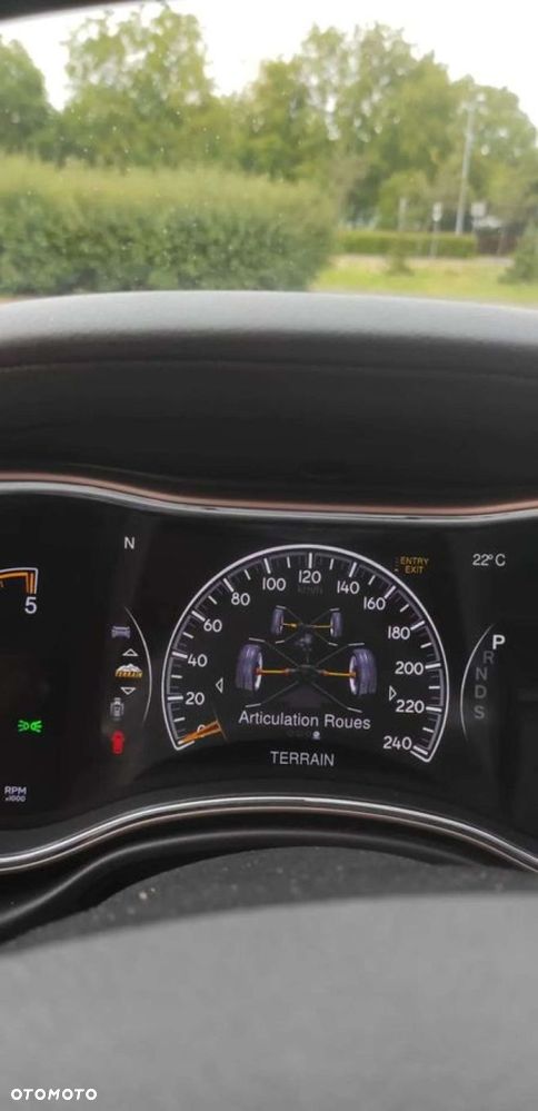 Jeep Grand Cherokee - 36