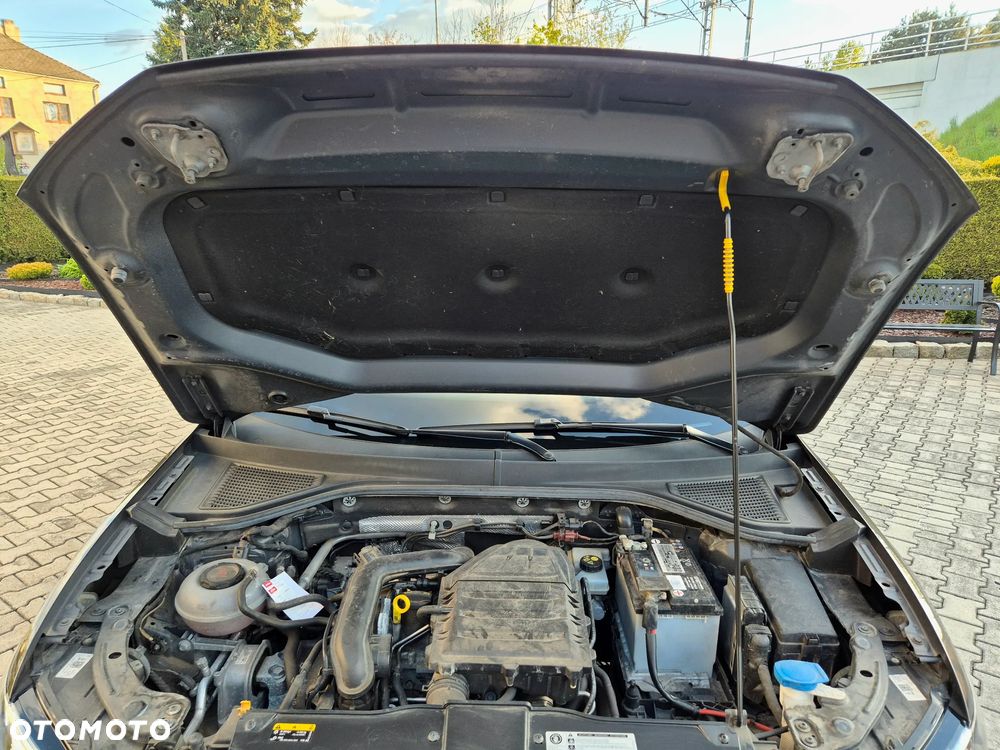 Volkswagen T-Roc 1.0 TSI Style - 38