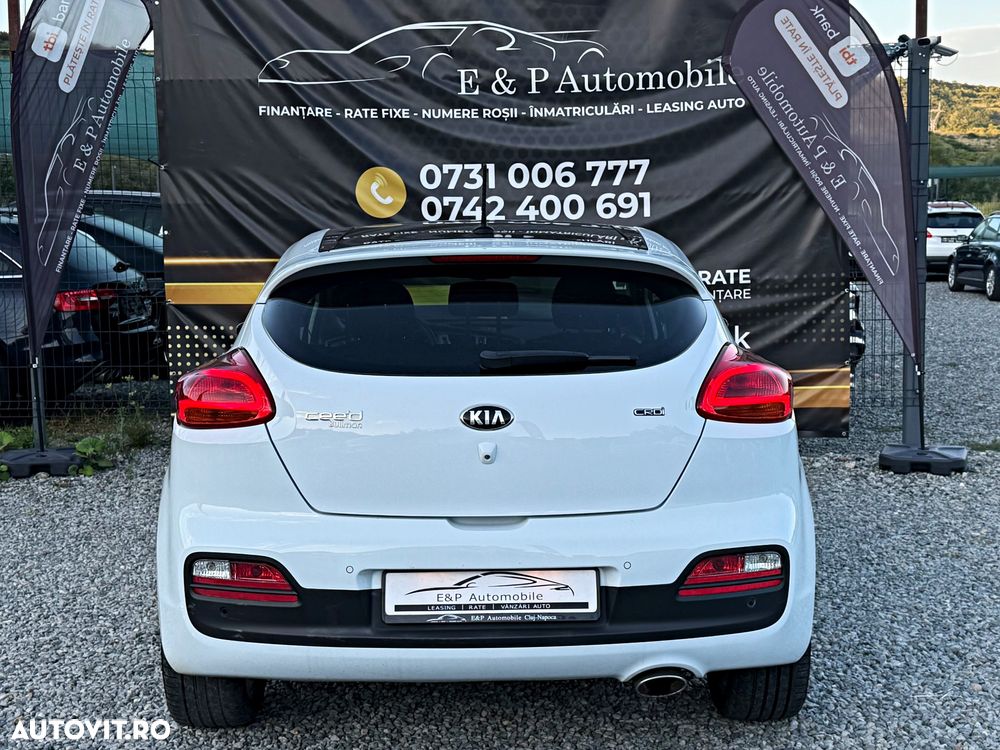 Kia Ceed 1.6 CRDi 128 ISG SW Dream-Team Edition - 11