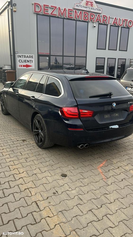Dezmembram BMW seria 5 3.0 diesel F11 530D din 2012 - 3