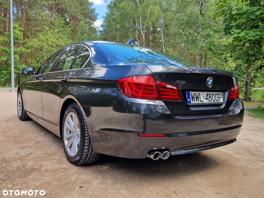 BMW Seria 5 520d Luxury Line - 11