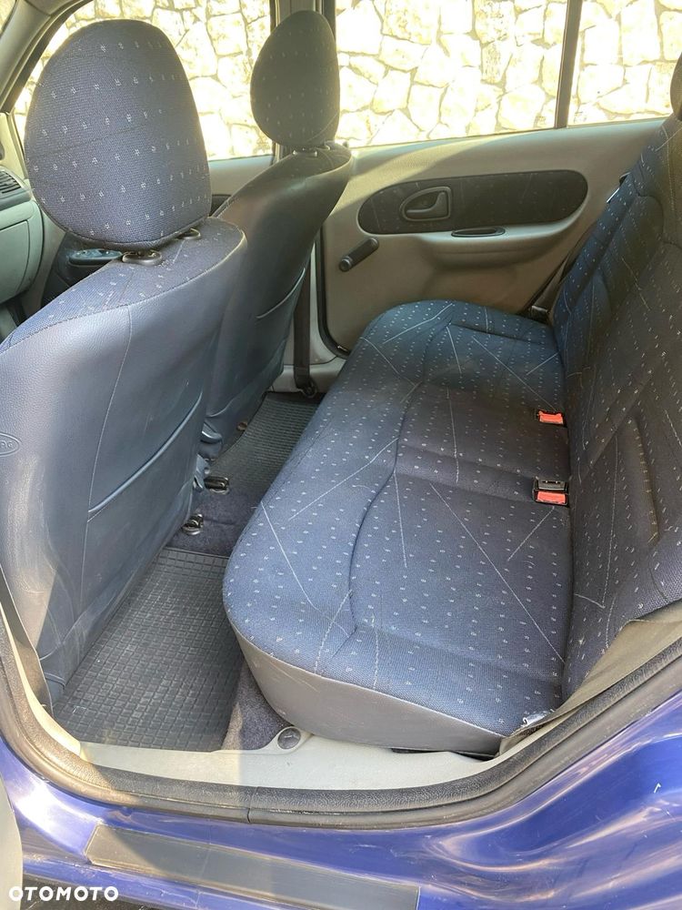 Renault Clio 1.2 16V Authentique - 22
