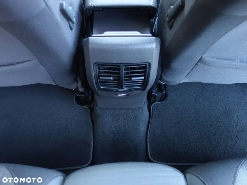 Ford C-MAX 2.0 TDCi Start-Stop-System Titanium - 27