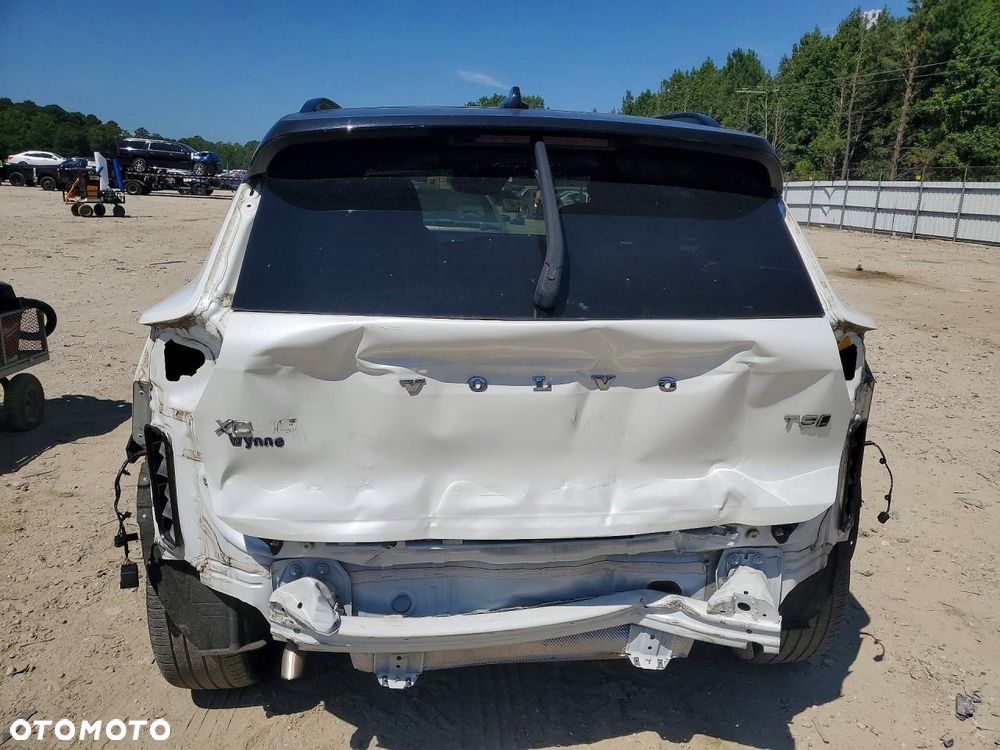 Volvo XC 40 B5 B AWD Geartronic RDesign - 6