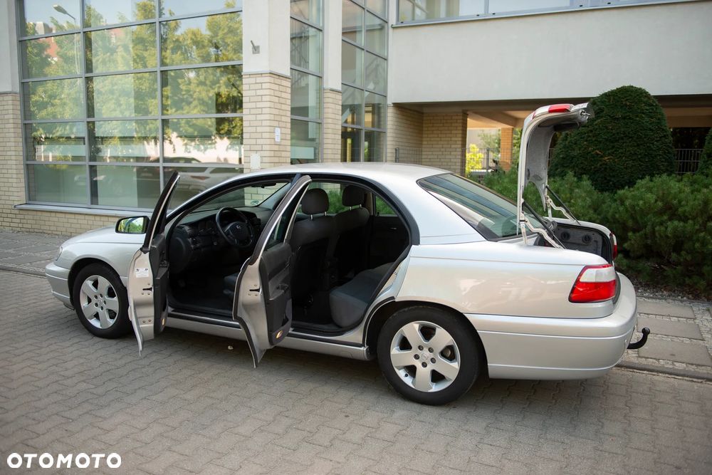 Opel Omega 2.2 Elegance - 14