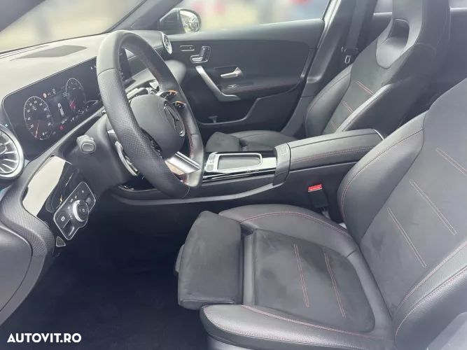 Mercedes-Benz A 200 Sedan MHEV 7G-DCT - 14