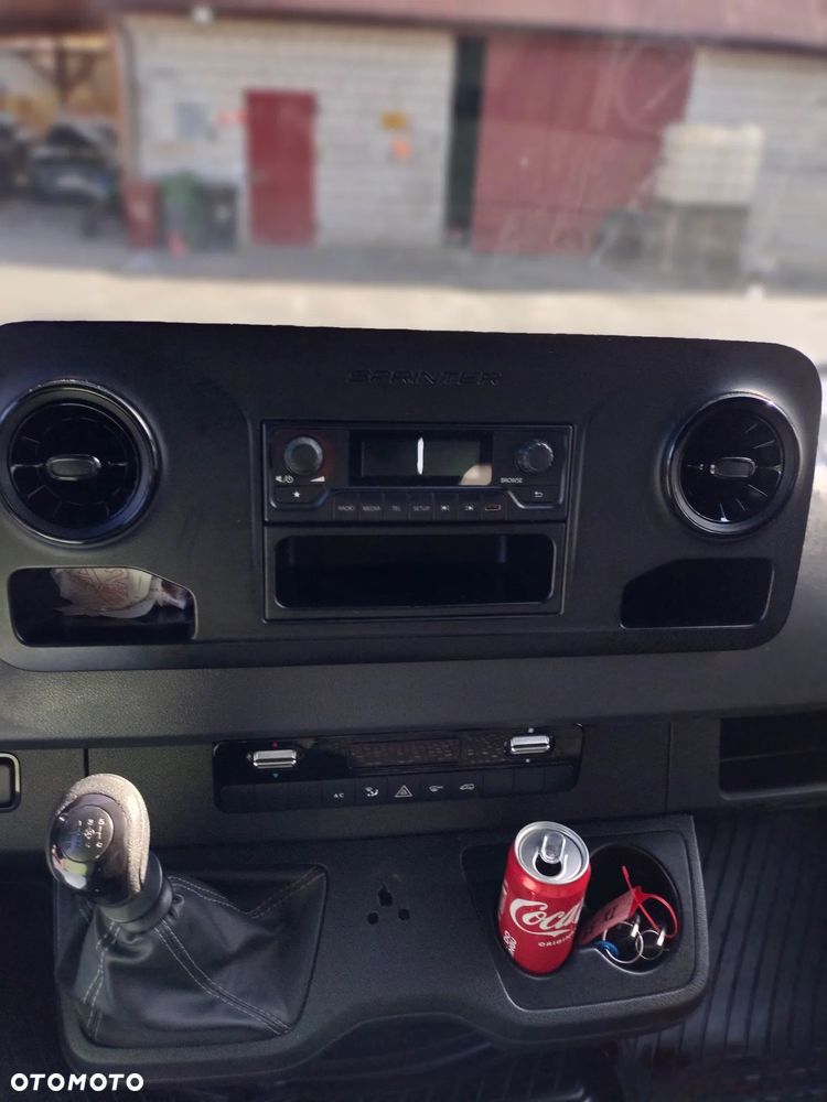 Mercedes-Benz SPRINTER - 13