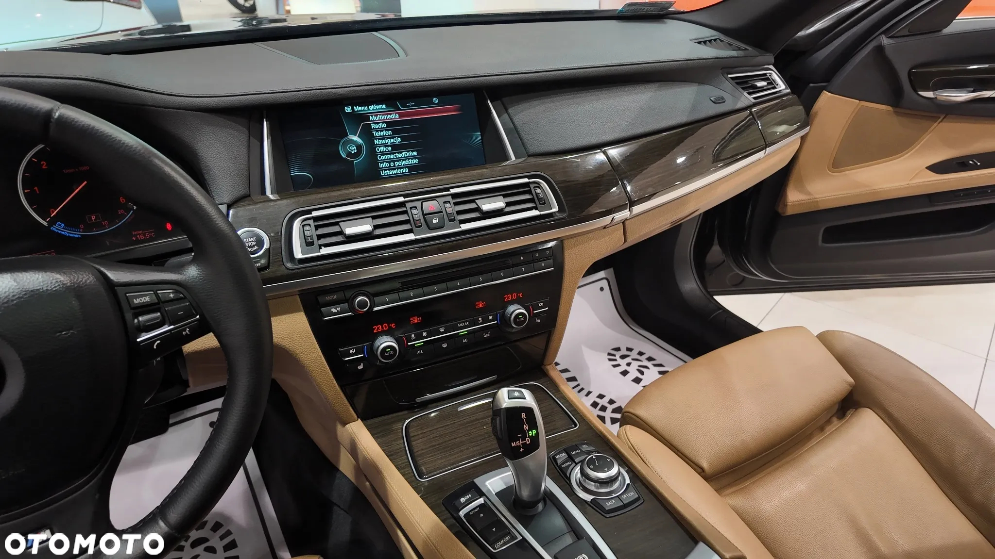 BMW Seria 7 730d xDrive - 27