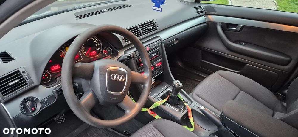 Audi A4 Avant 2.0 TDI DPF - 13