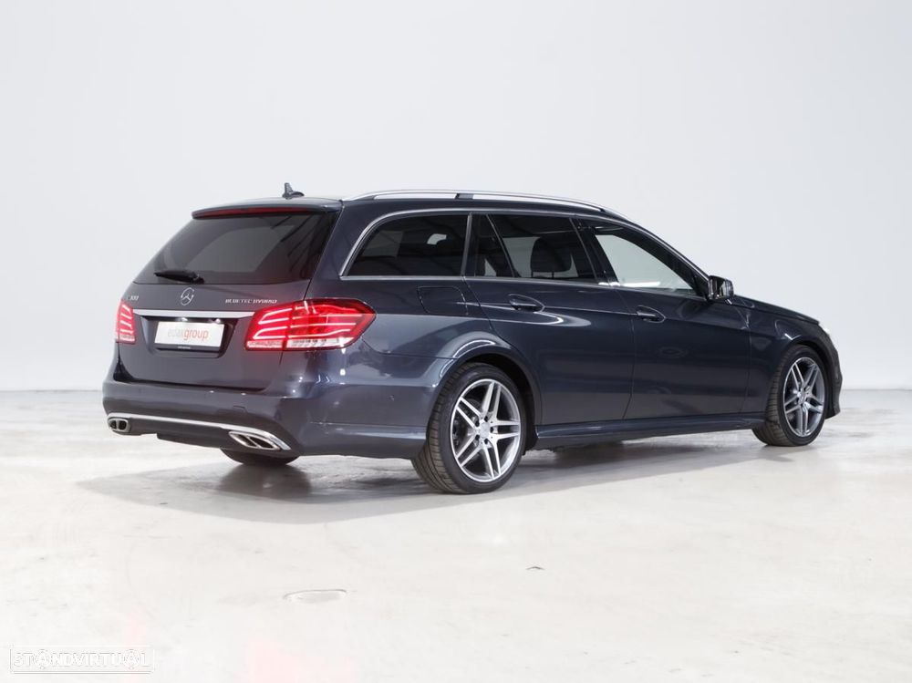 Mercedes-Benz E 300 Bluetec Hybrid Avantgarde - 3