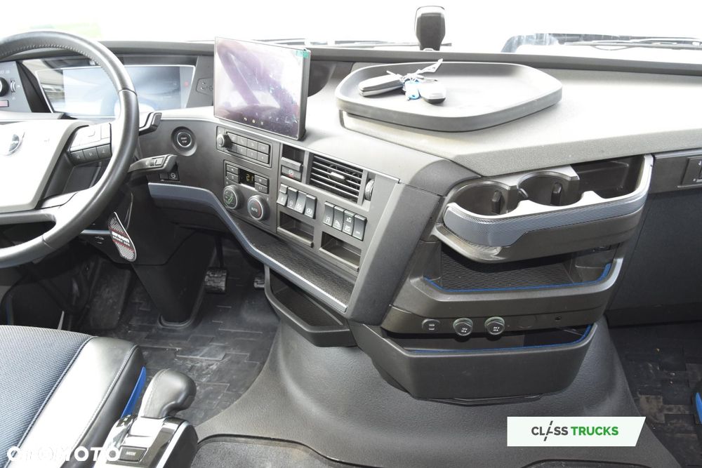 Volvo FH 500 Globetrotter XL ACC - 12