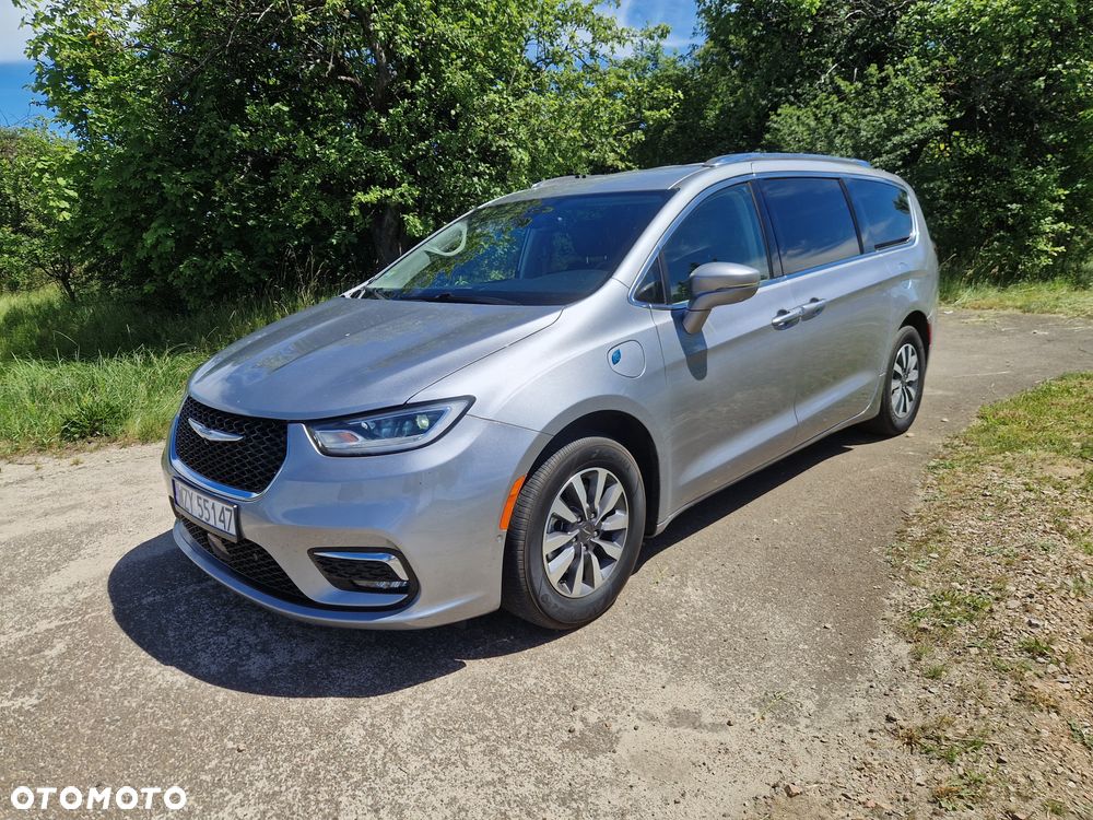 Chrysler Pacifica - 12