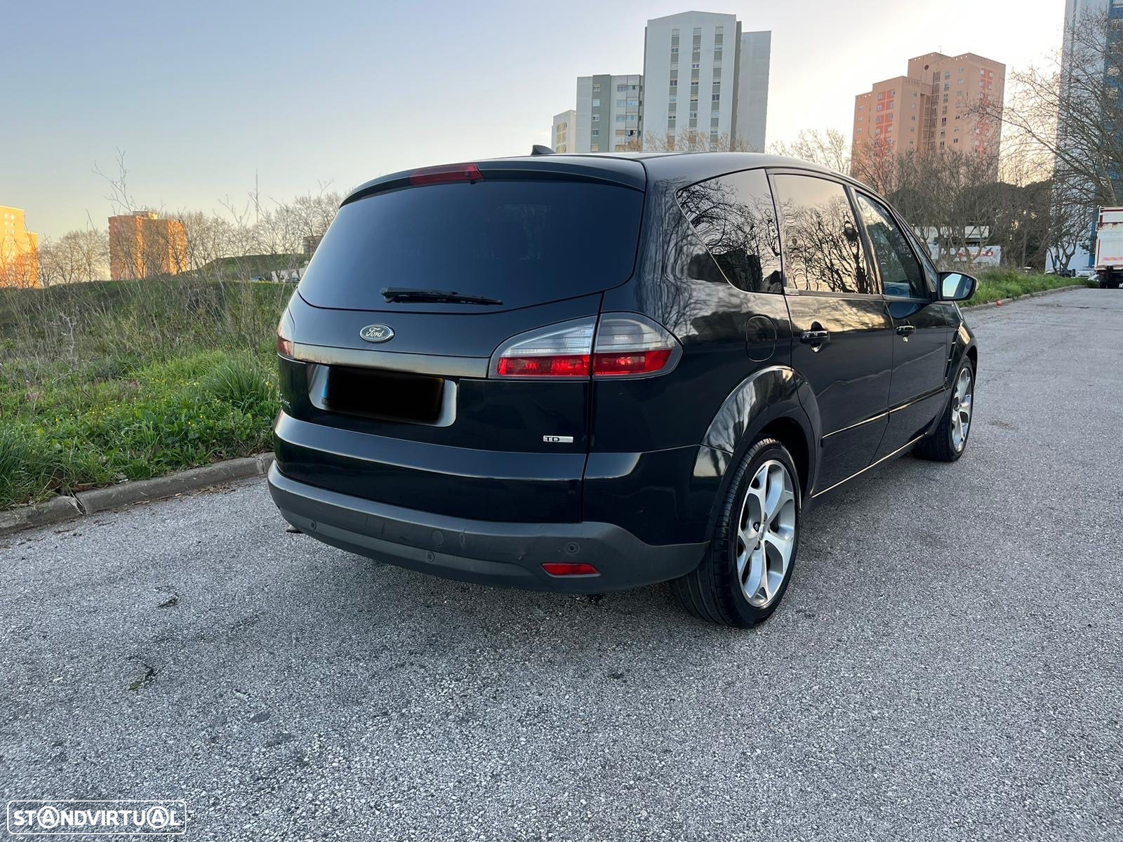 Ford S-Max 2.0 TDCi Titanium 7L - 8