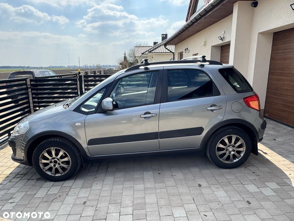 Suzuki SX4 1.6 VVT 4x4 Comfort - 2