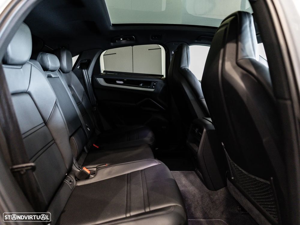 Porsche Cayenne Coupé E-Hybrid - 44