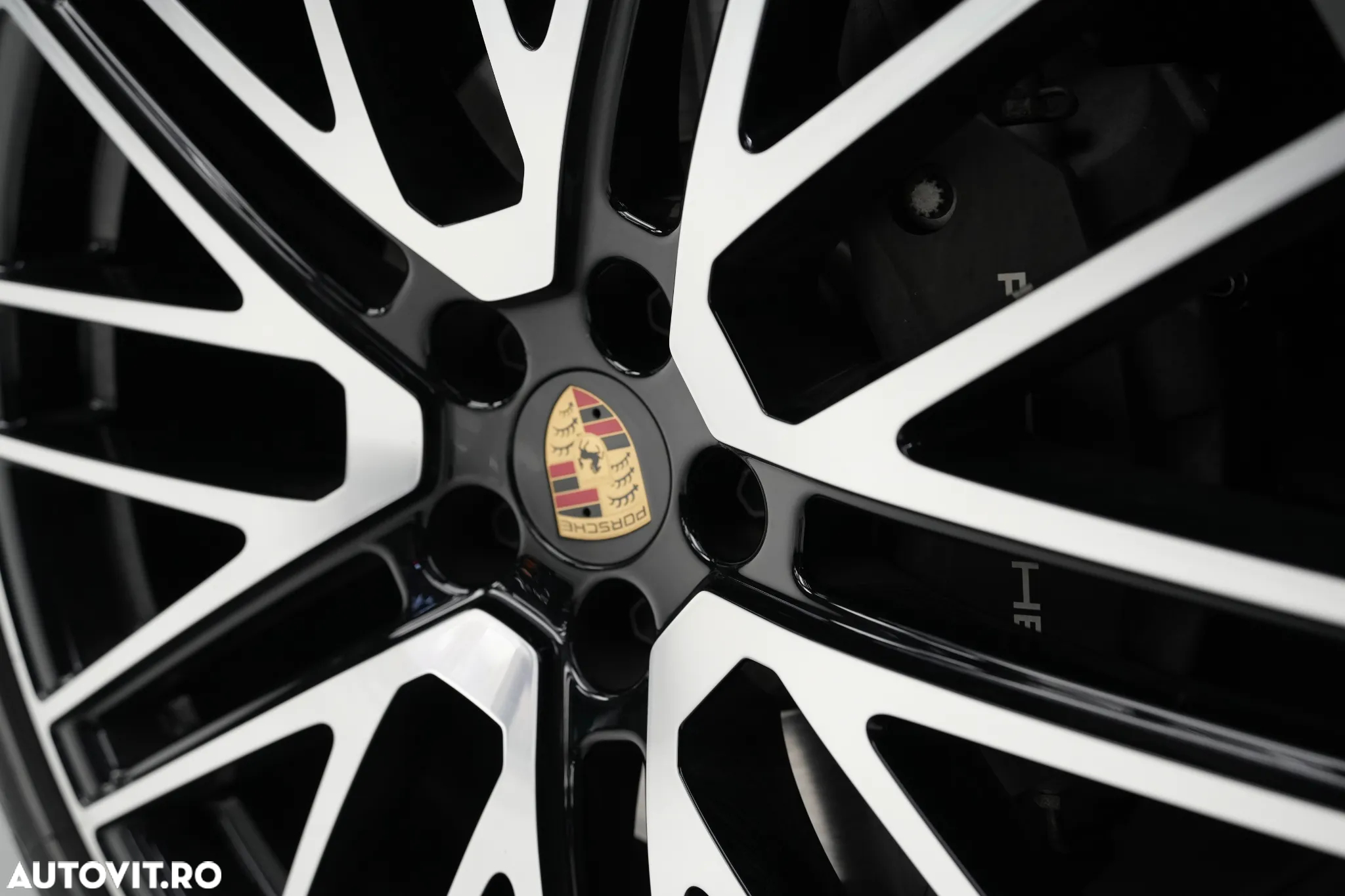 Porsche Macan T - 8