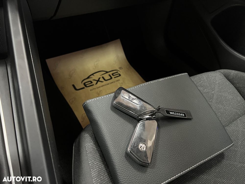 Volkswagen Golf 2.0 TDI SCR Life - 32