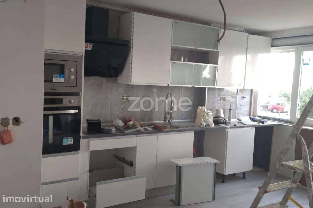 Apartamento T2 Remodelado - Grande imagem: 2/8