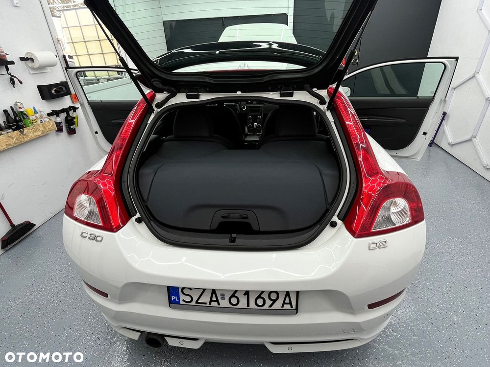 Volvo C30 - 30
