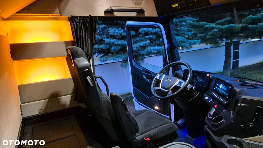 Mercedes-Benz MERCEDES-BENZ///ACTROS///1845/// MP5///2022///GIGA SPACE///SALONKA/// STANDARD///PODUSZKI///LEDY///VIRTUAL COCPIT///KLIMATYZACJA POSTOJOWA/// WAGA///NAWIGACJA///STAN BARDZO DOBRY - 16