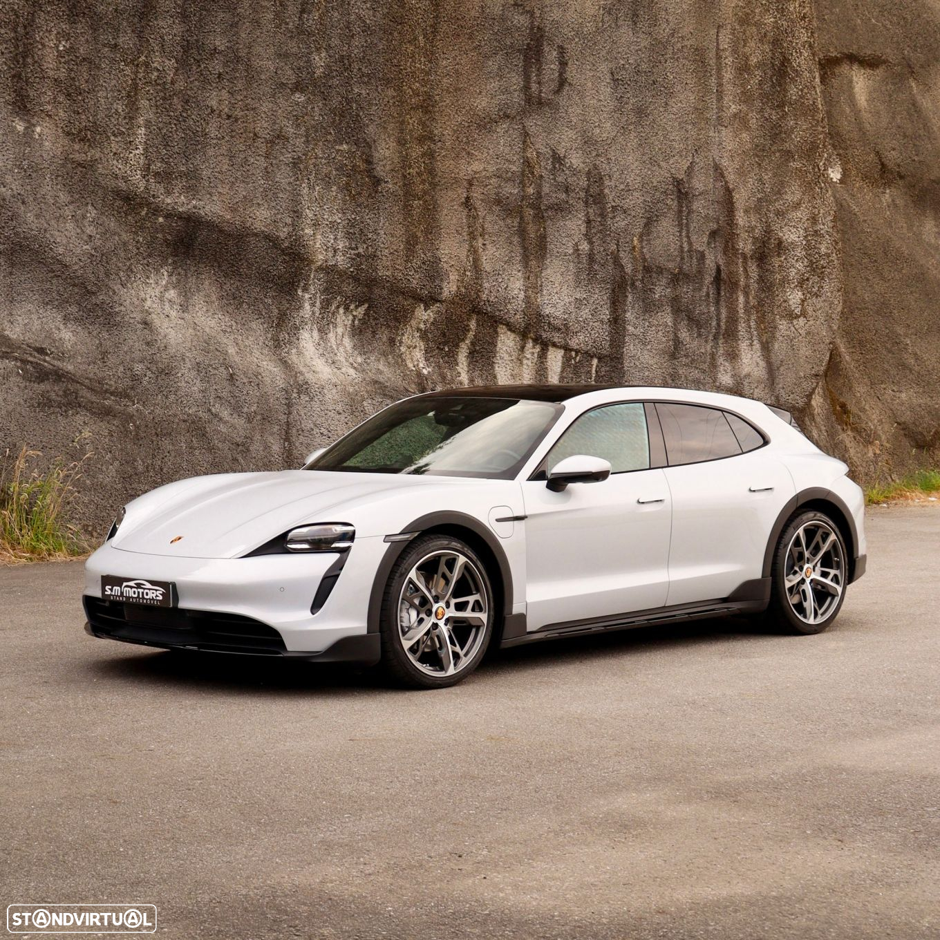 Porsche Taycan Cross Turismo 4 - 3