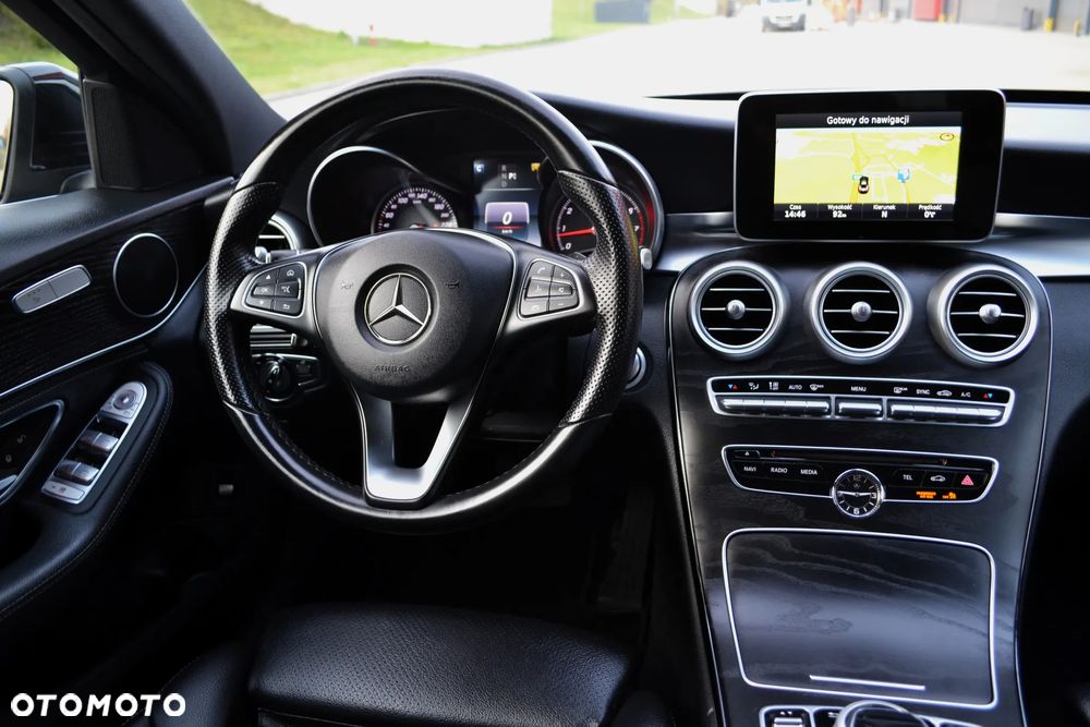 Mercedes-Benz Klasa C 200 4-Matic 7G-TRONIC - 9
