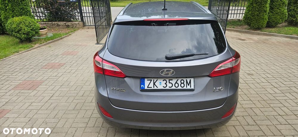 Hyundai i30 blue Kombi 1.6 CRDi Classic Navigation - 7